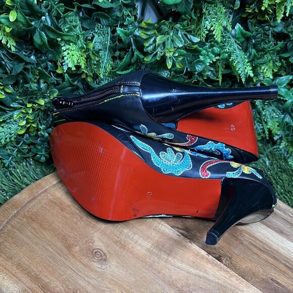 SCARLET Bootie Women 40 US 9 Black Hand Made Embroidered Floral Ankle Shoes 1980 - Picture 10 of 11